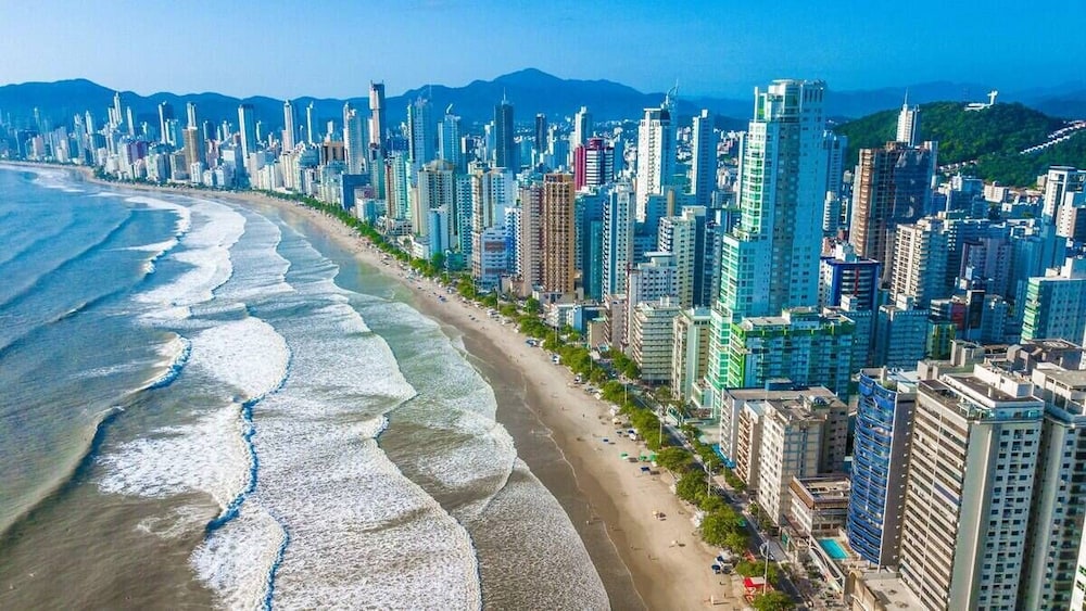 Ap Centro no Coração de BC - 500m do Mar view 2