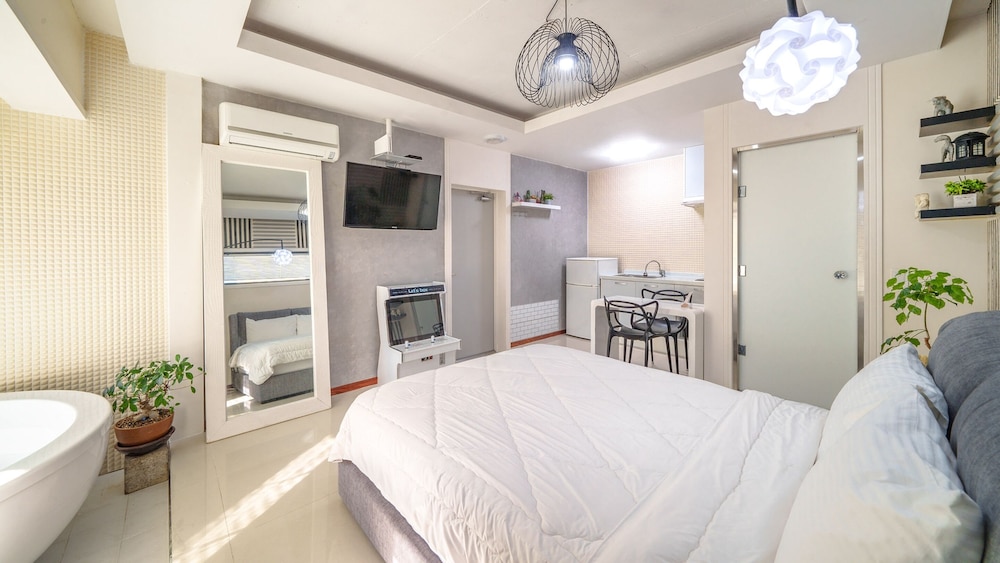 Gyeongju 20th Street Spa Pension