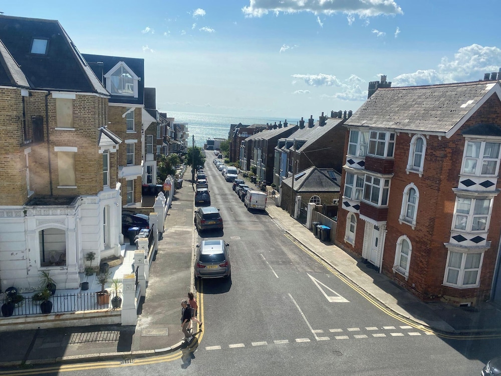 Bellevue Seaside Apartment in Ramsgate