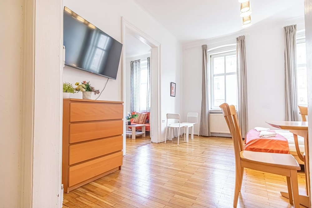 Affordable 2BR Apt Long Stay Stadthalle