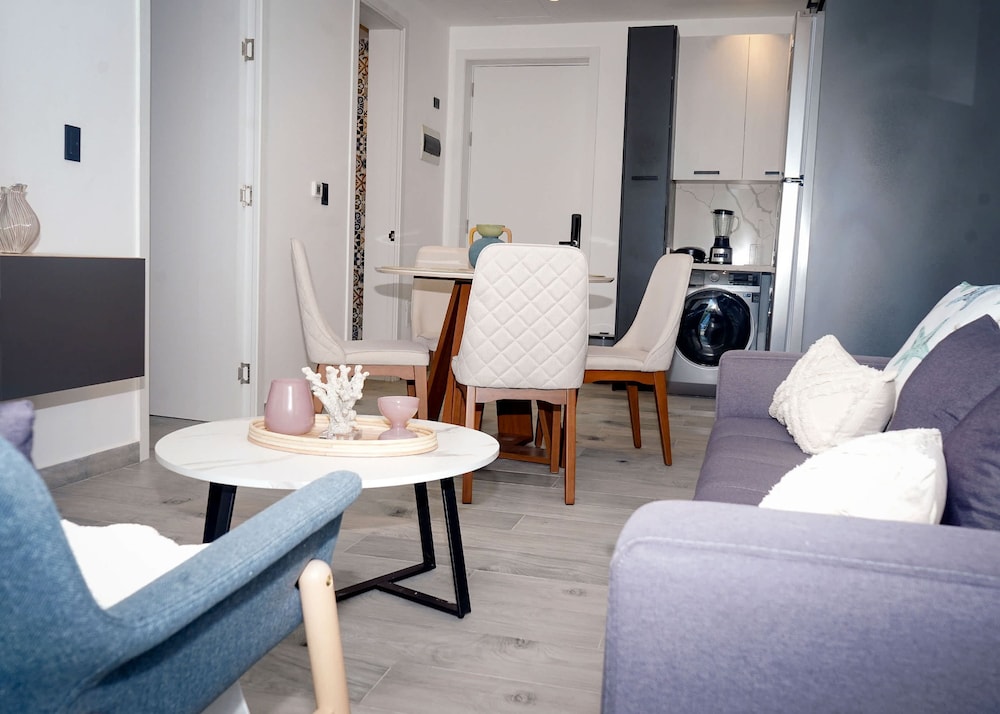 NOK Spectacular 1 BR by Vistacana Rentals