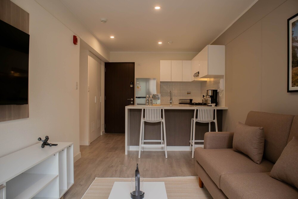 w Stylish 1BR Apartment w Pool in Barranco