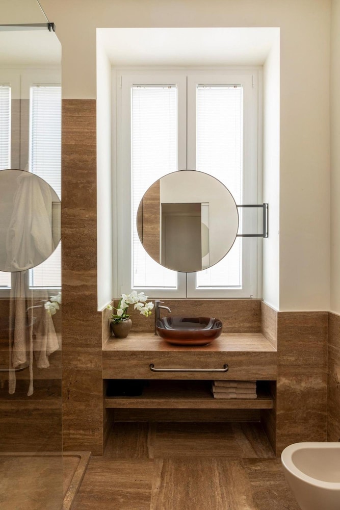 Luxurious Apartment in Rome