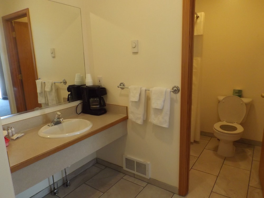 Clark Fork Lodge - Property Image 19