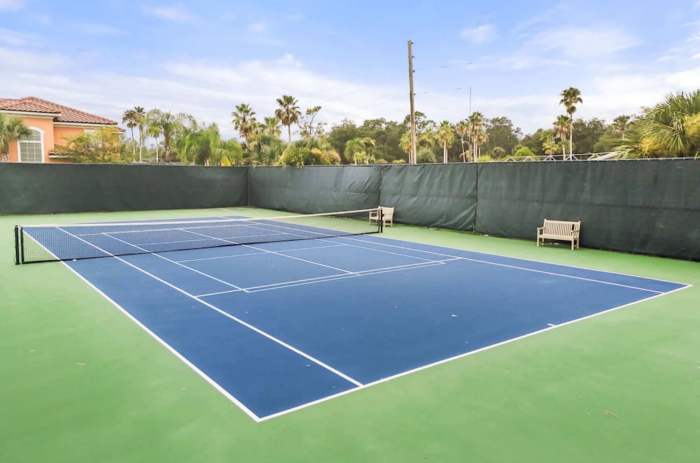Park Hopper Paradise At Regal Oaks