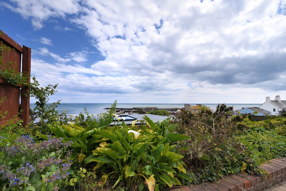 1 Harbour Heights
