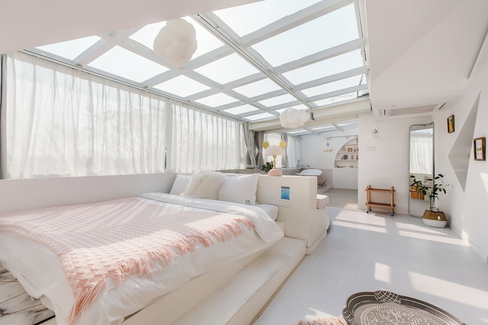 Shanghai Ruochu Designer Guesthouse-Near Shanghai Pudong Airport & Disneyland