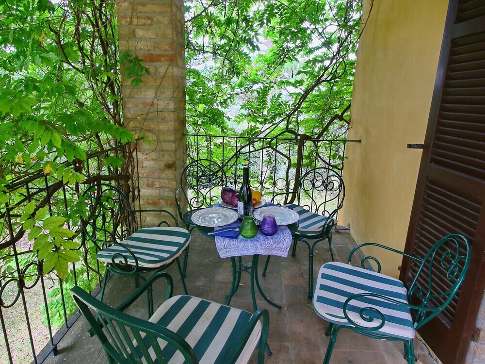 Farmhouse in Todi With Pool & Theater Nearby photo 5