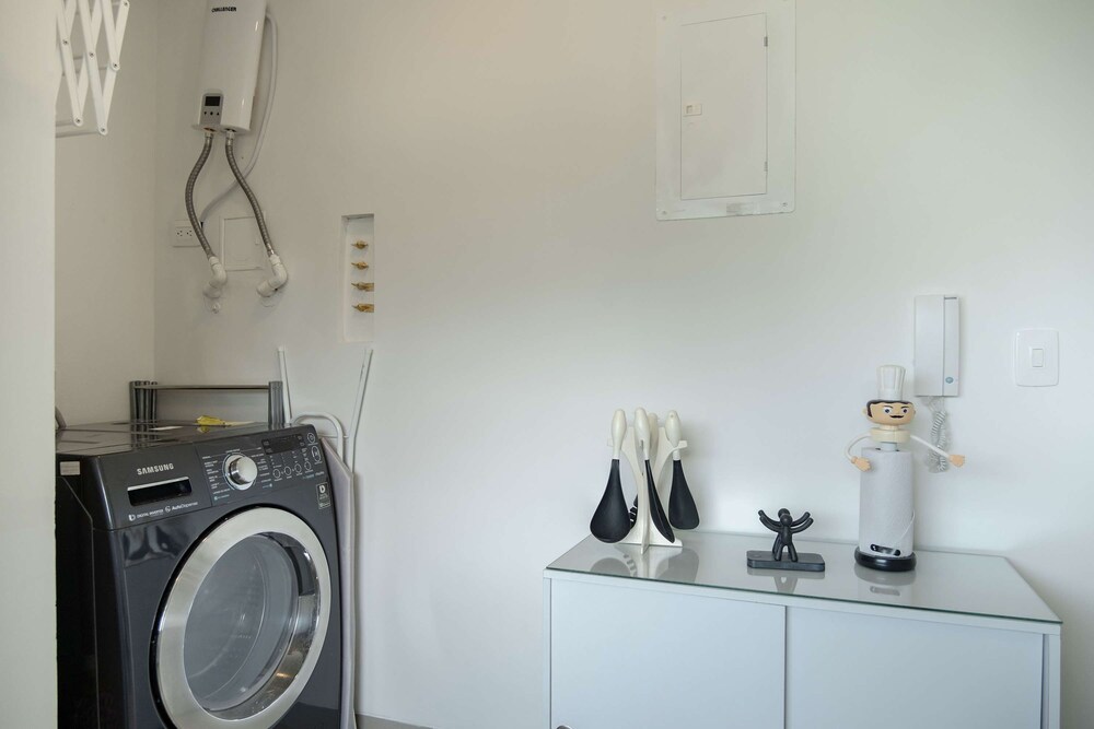 w Comfy 2BR w Ocean View and Pool in CTG