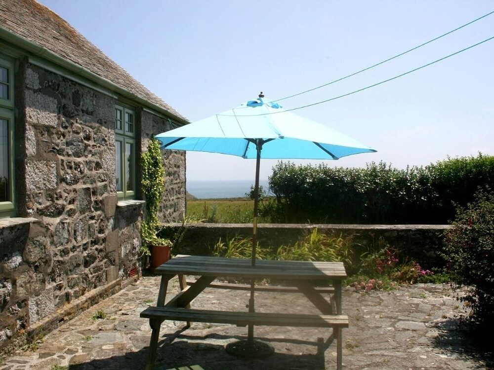 Parc An Castle Cottage view 4