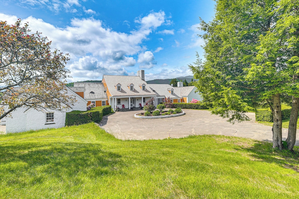 Expansive Retreat on 280 Acres in Lake Placid!