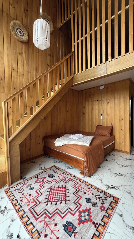 Rees Cabin & Homestay