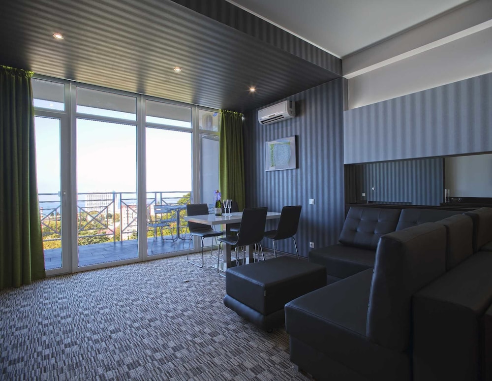 Bristol Apart Hotel