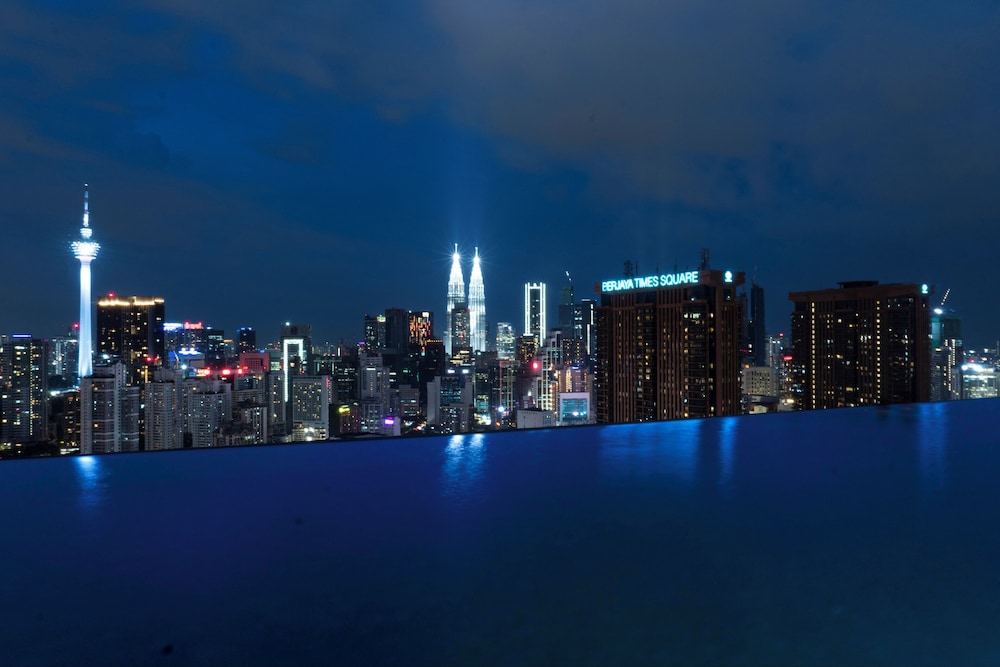 Harmony Luxury Suites At Lucentia BBCC