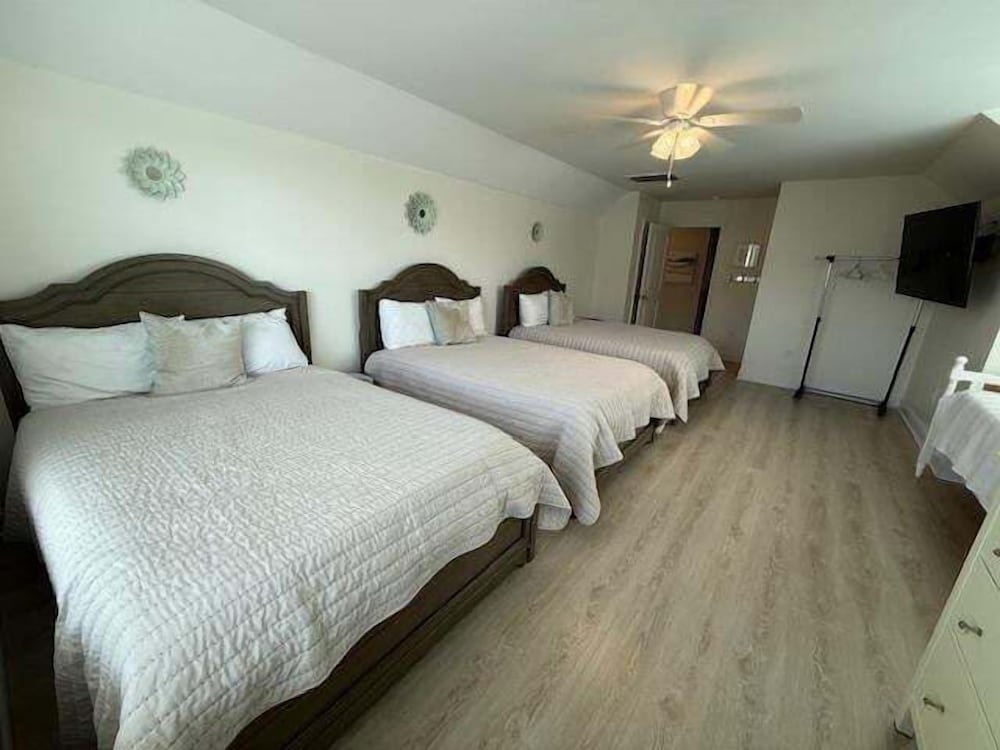 Sea Pearl 7 Bedroom Home