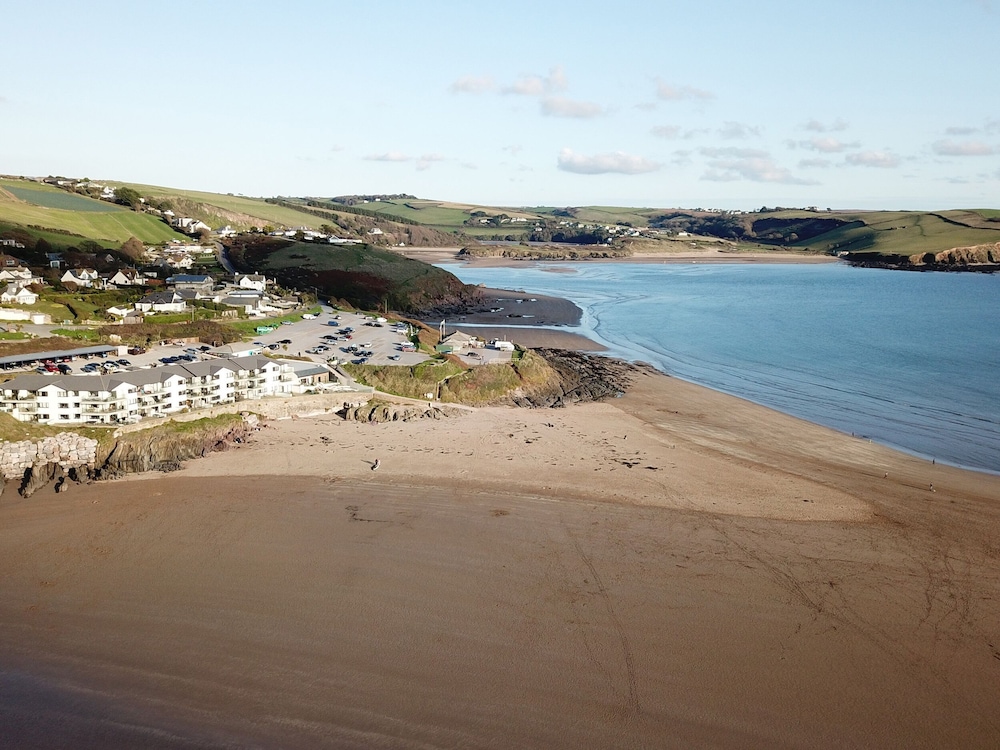 17 Burgh Island Causeway