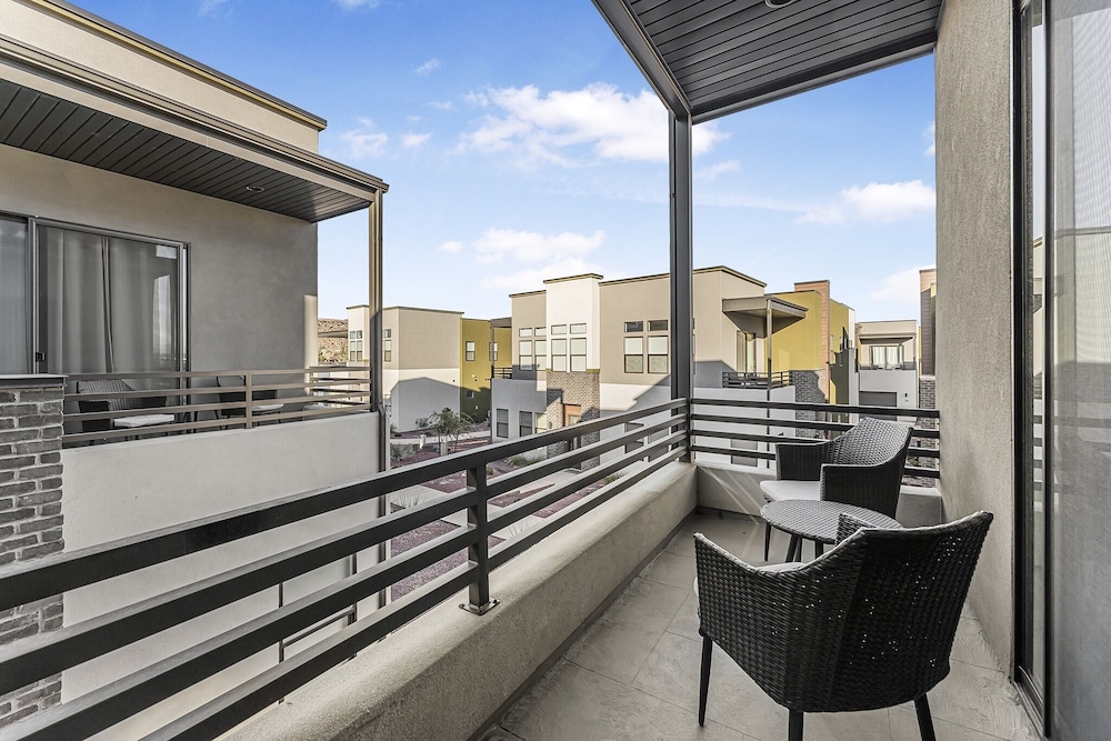 Villa #25 At Bloomington Country Club - Villa Vibes 4 Bedroom Townhouse
