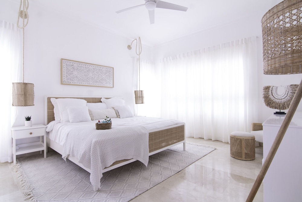 New Beachfront Penthouse by RedAwning view 5