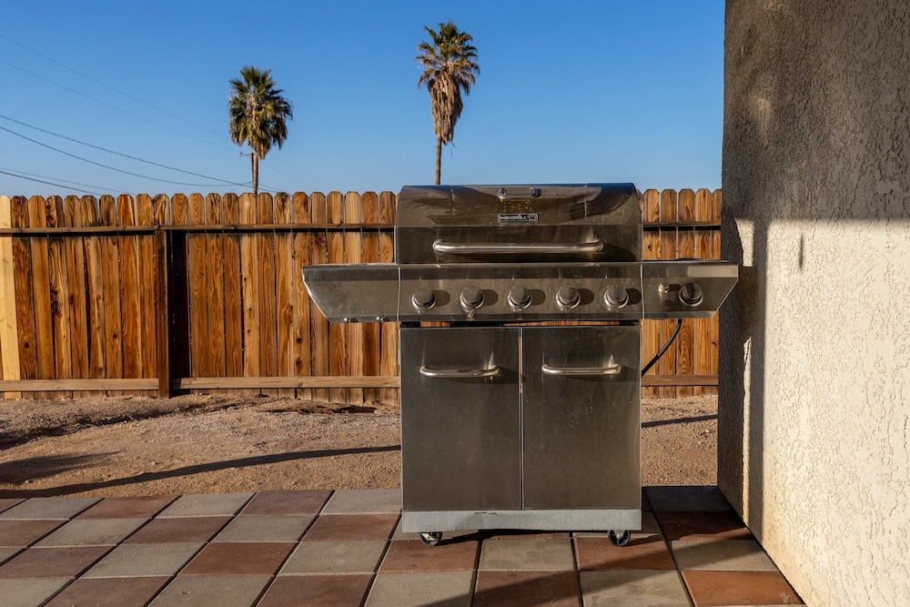 Desert Oasis Cozy Comfort Meets Outdoor Luxury