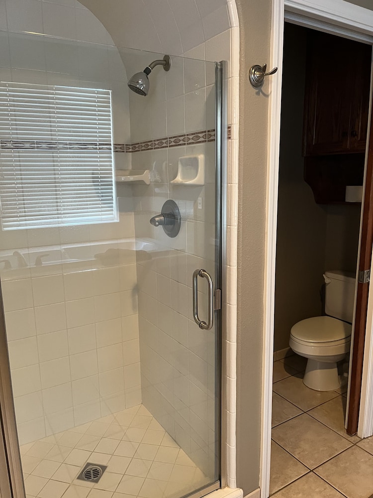 195 Main 2 Bedroom Condo by Redawning view 2