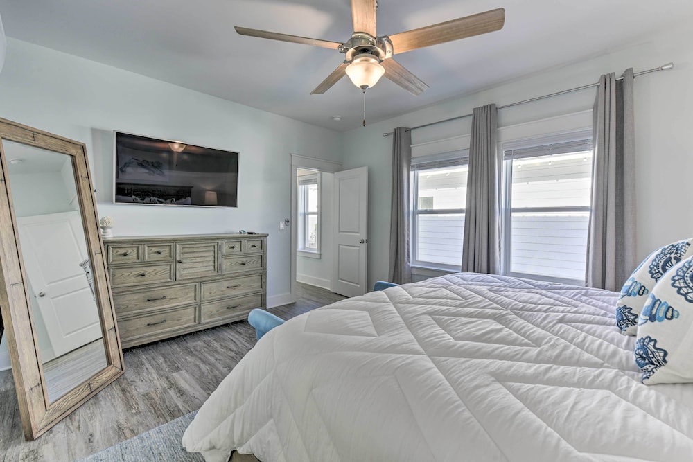 Inlet Beach Escape ~ 1/2 Mi to Beach Access! view 3