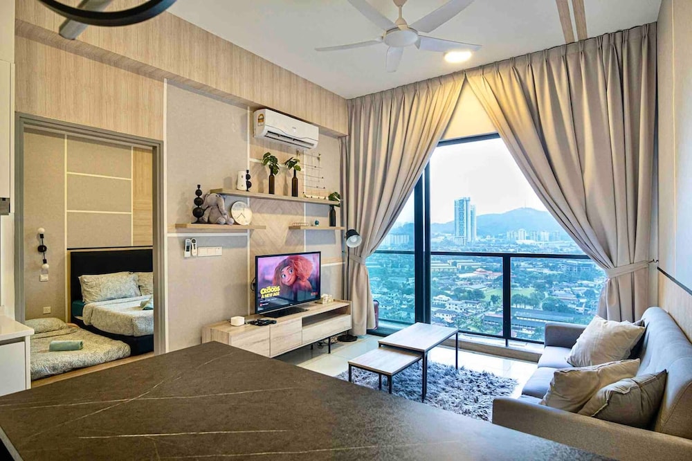 Astoria Ampang Condotel by Emily in Town