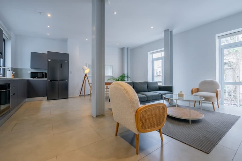 w Marvelous 2BR w Rooftop Pool In Casco Antiguo