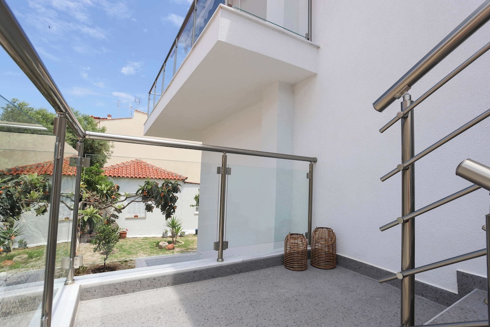 Gregory Luxury Apartments