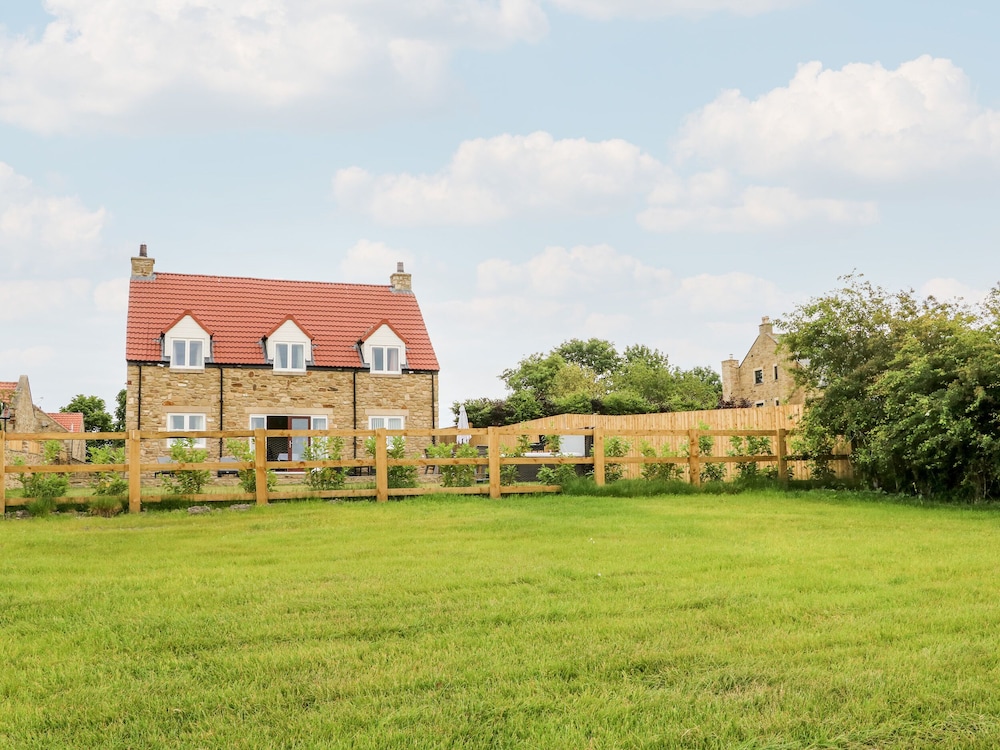 Stackyard House