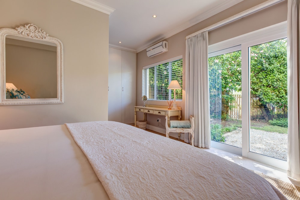 Amanzi Island Boutique Hotel