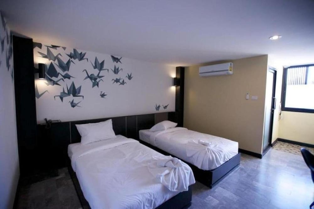 Pentahug Hotel