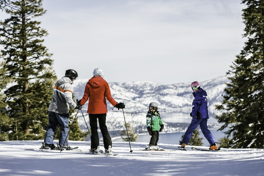 Lake Tahoe Vacations - VIP Ski-In Ski-Out Northstar Ski Trails by Sierra Getaways - Property Image 4