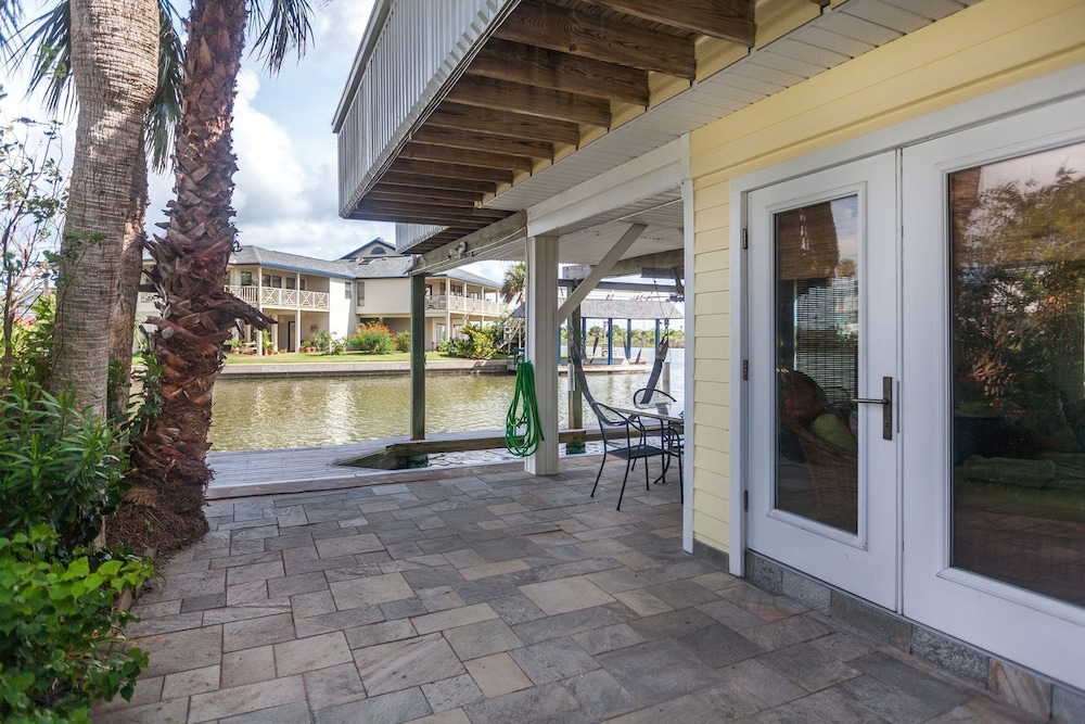 Luna Mar by Ryson Vacation Rentals