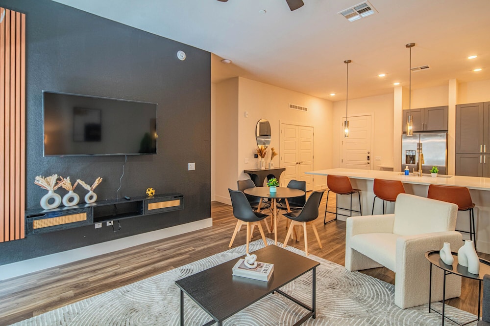 ROVE LIVING/KB - Scottsdale Grand