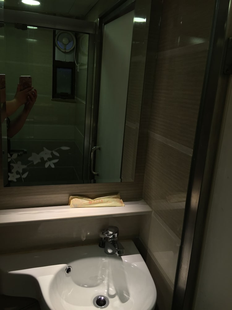 Rai Lei Hostel