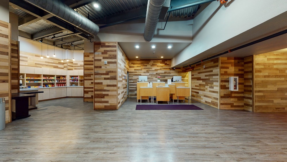 voco College Station Aggieland by IHG