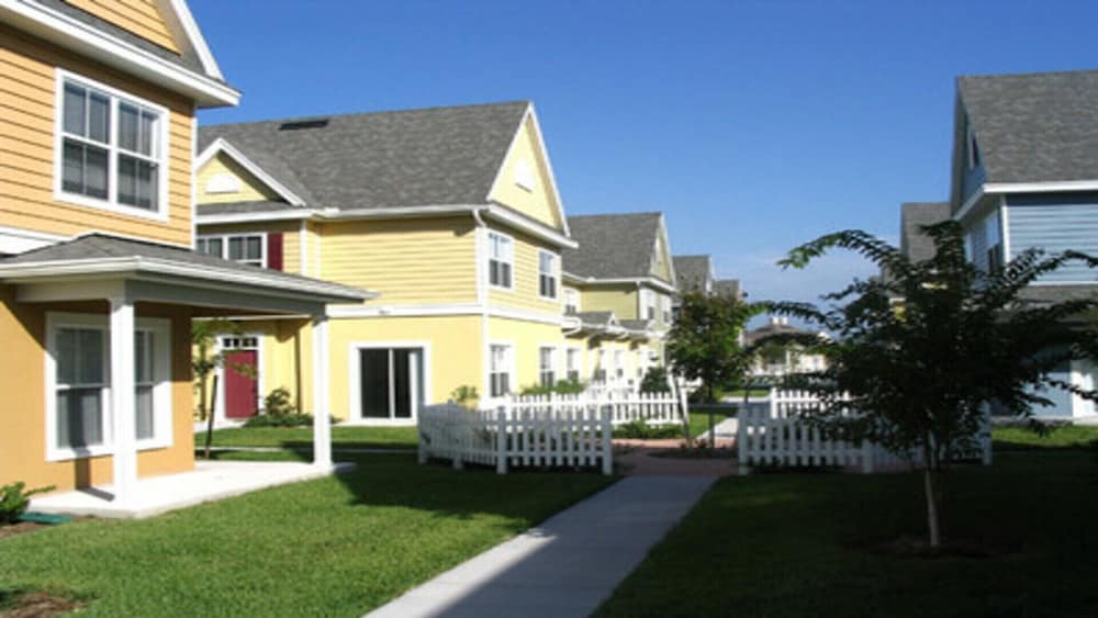 Ec21ha - 3 Bedroom Townhome In Villas at Seven Dwarfs Lane, Sleeps Up To 6, Just 6 Miles To Disney