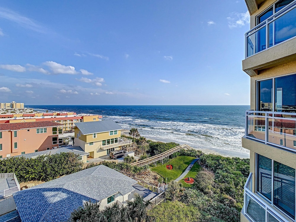 St602-tastefully Decorated and Spacious Ocean View 2 Bedroom 2 5 Bath Condo view 4