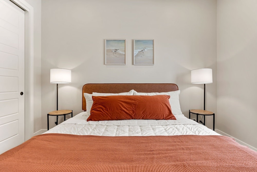 Weekend Vibes 5 Bedroom Townhouse