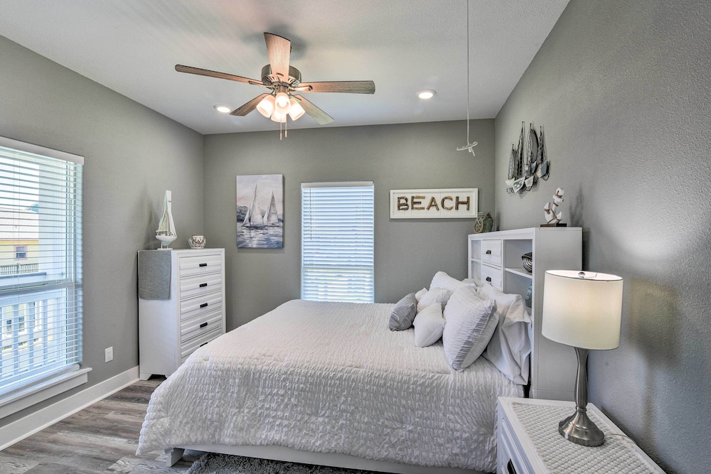 Steps to Coast: Bolivar Peninsula Beach House! view 5