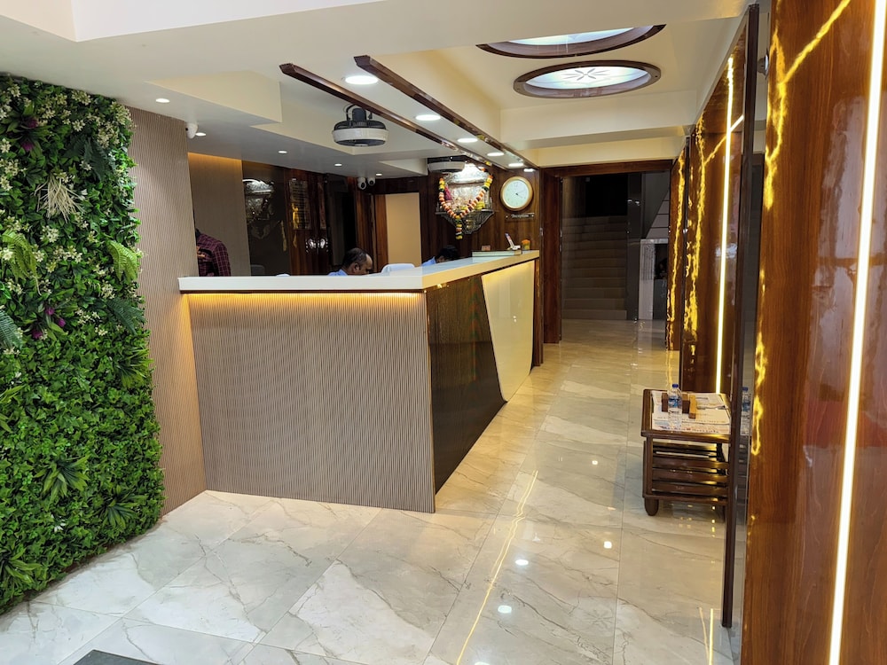 Hotel Ratna Paradise