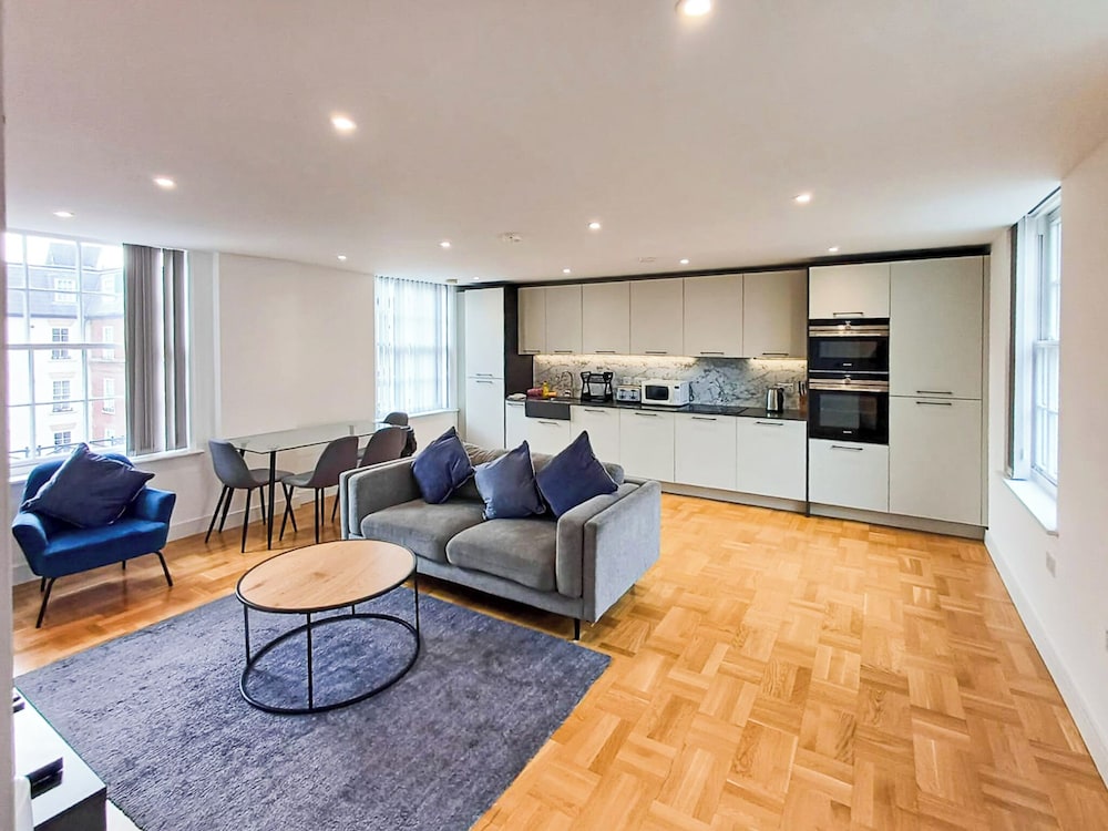 Modern 2 Bedroom 2 Bathroom Apartment