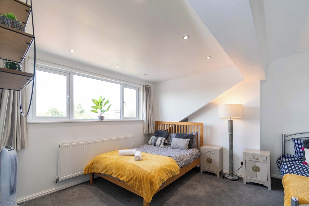 Host Stay Argie House
