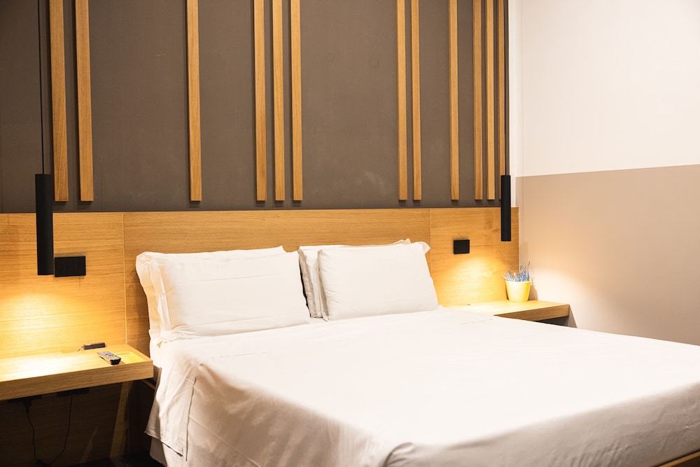 Hotel Central Lodge