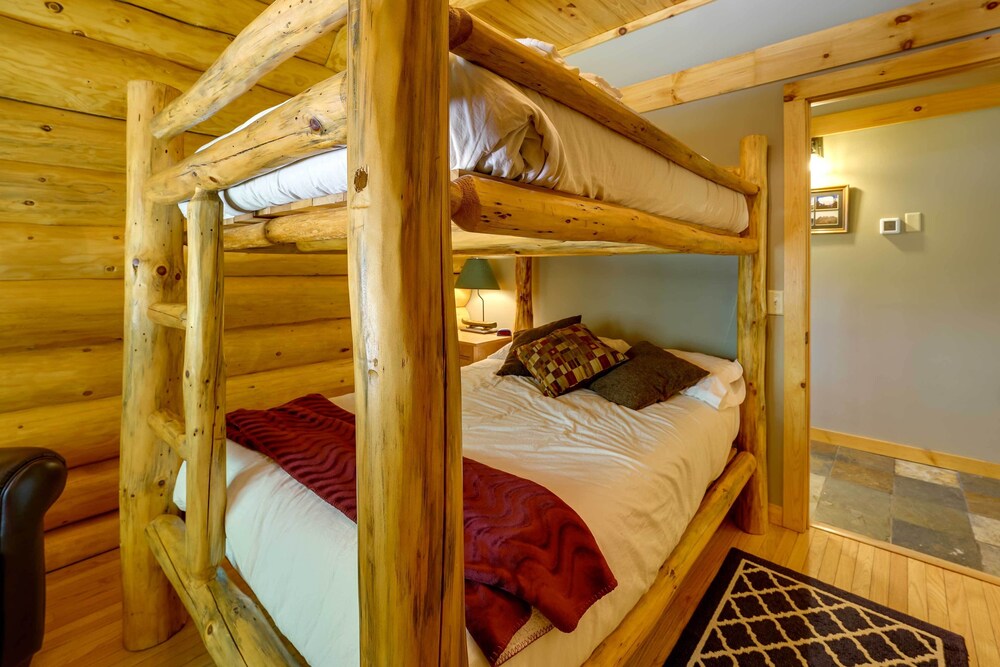 Secluded Log Cabin in NW Michigan: Hot Tub Deck - Property Image 27