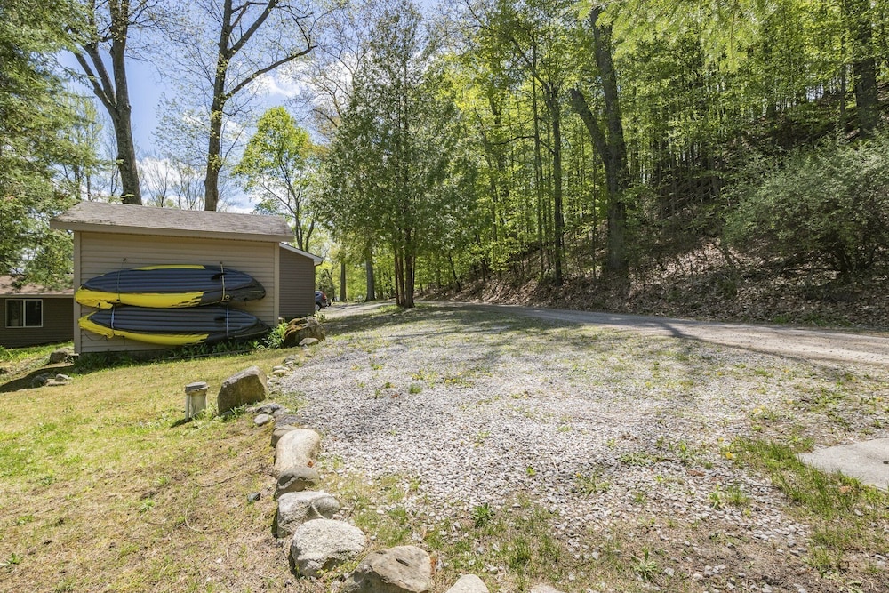 Beautiful Torch Lake House With Beach Access 2 Bedroom Home