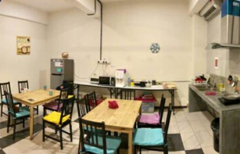 Mari Hostel