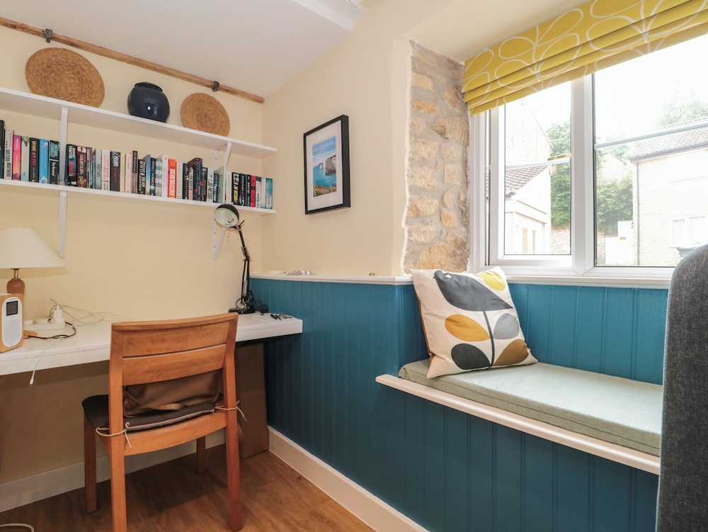 Holly Cottage