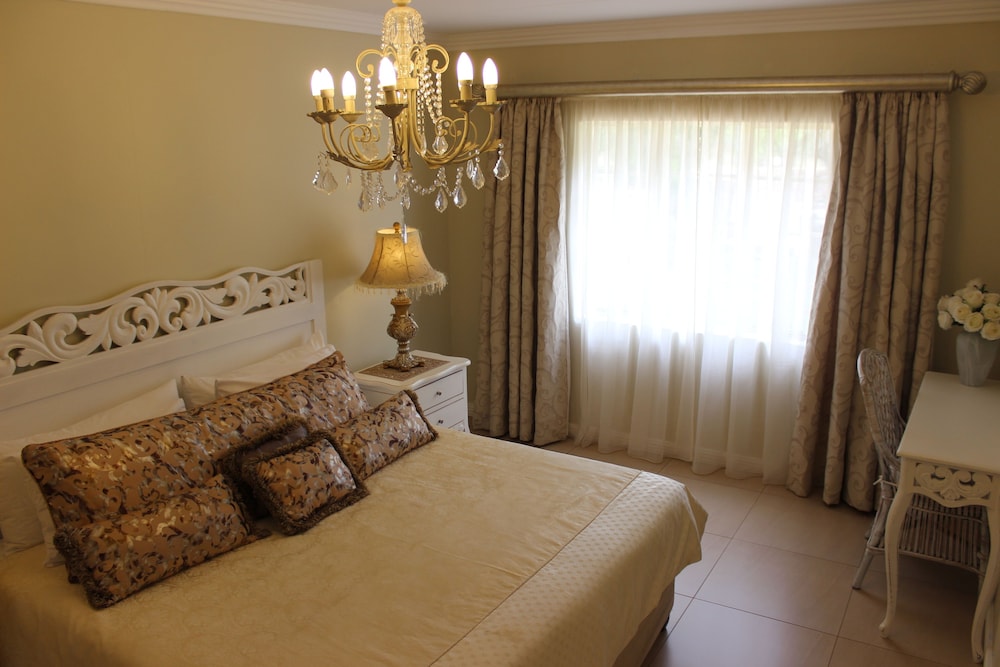 La Barunè Game Lodge view 2