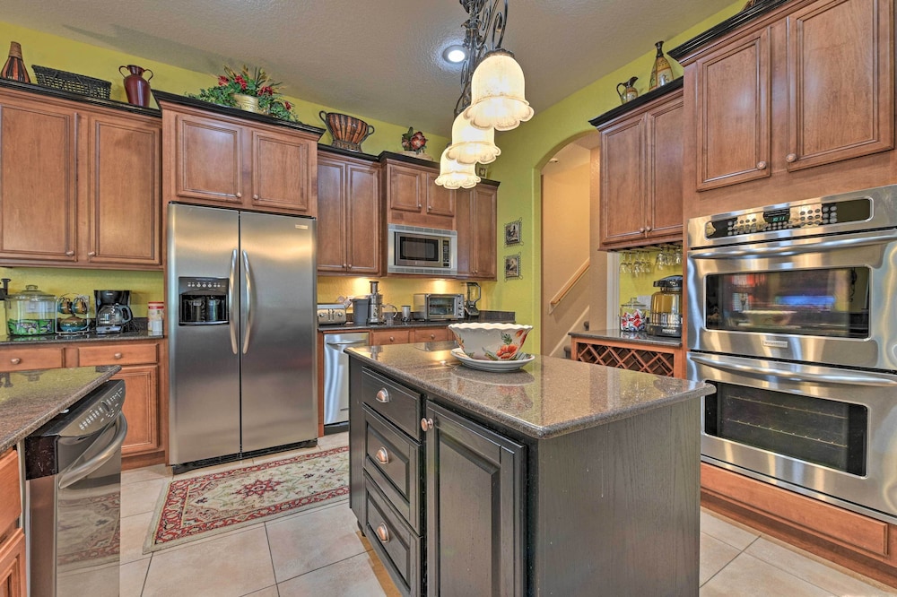 Elegant Valrico Home ~ 15 Mi to Downtown Tampa!, photo 41